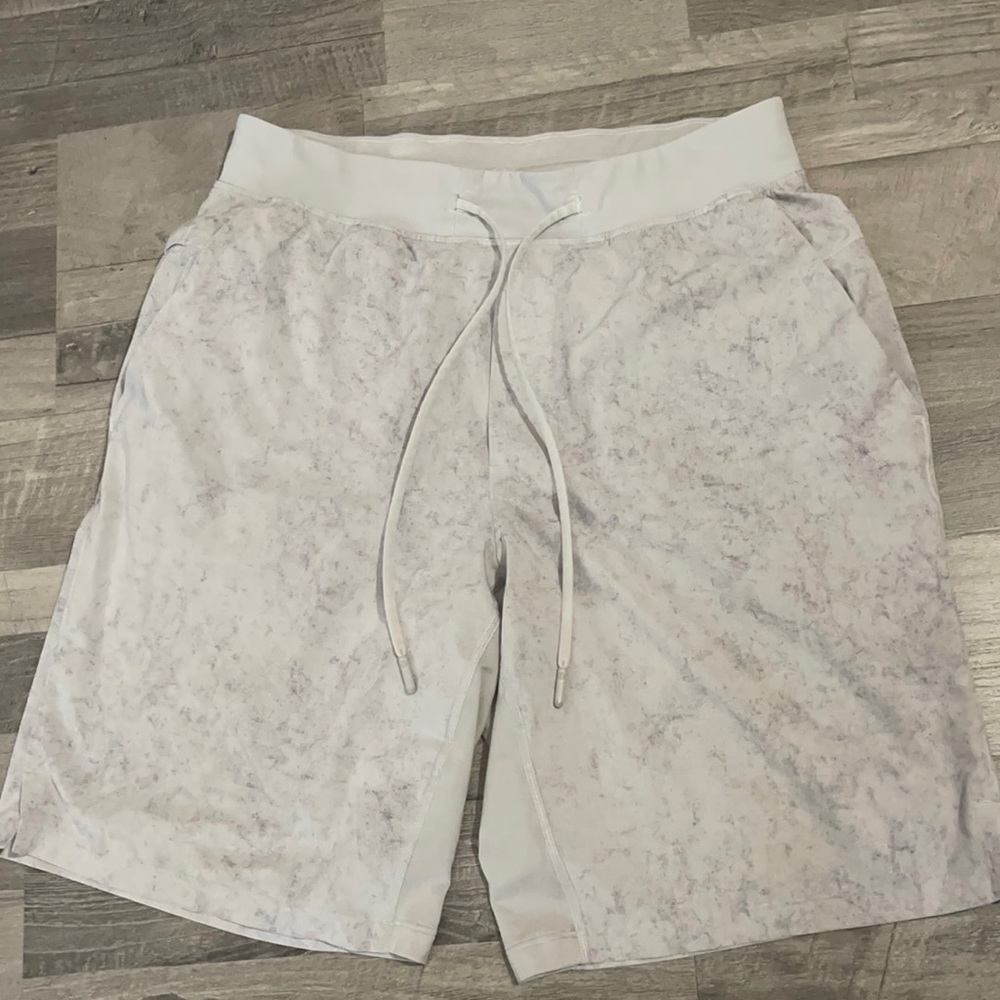 Lululemon T.H.E. Short 9” *linerless